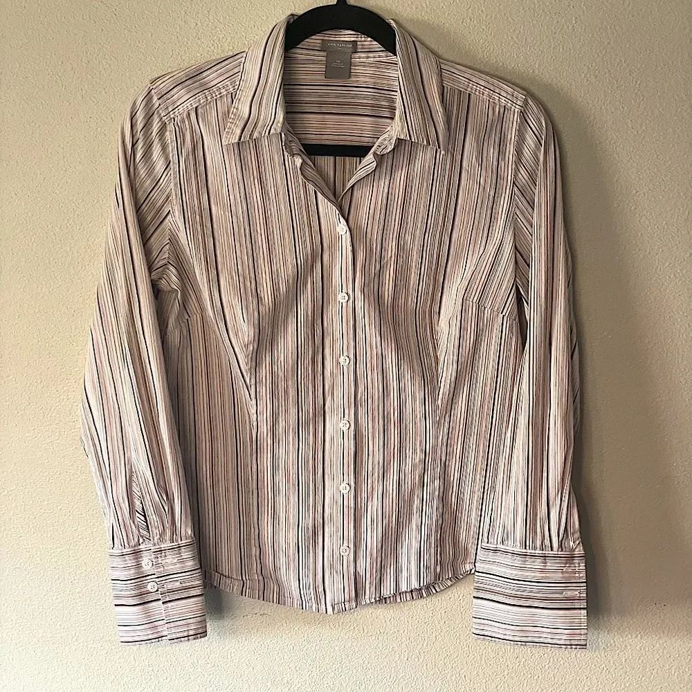 Ann Taylor Striped Button Down Blouse. Size 10.